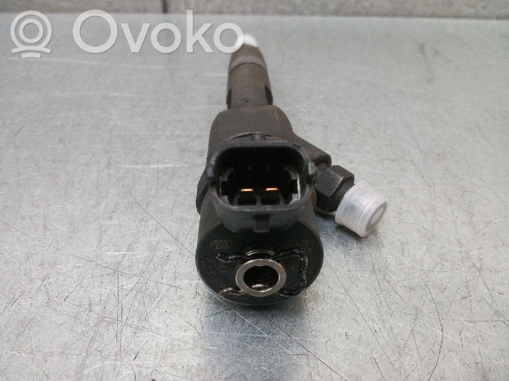 Inyector de combustible   8200100272