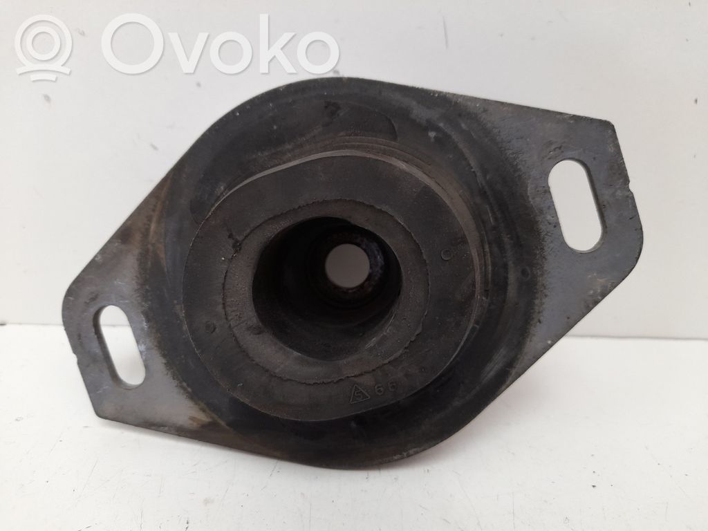 Engine mount bracket   1807HJ