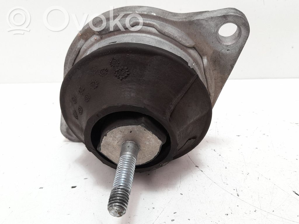 Engine mount bracket   01517