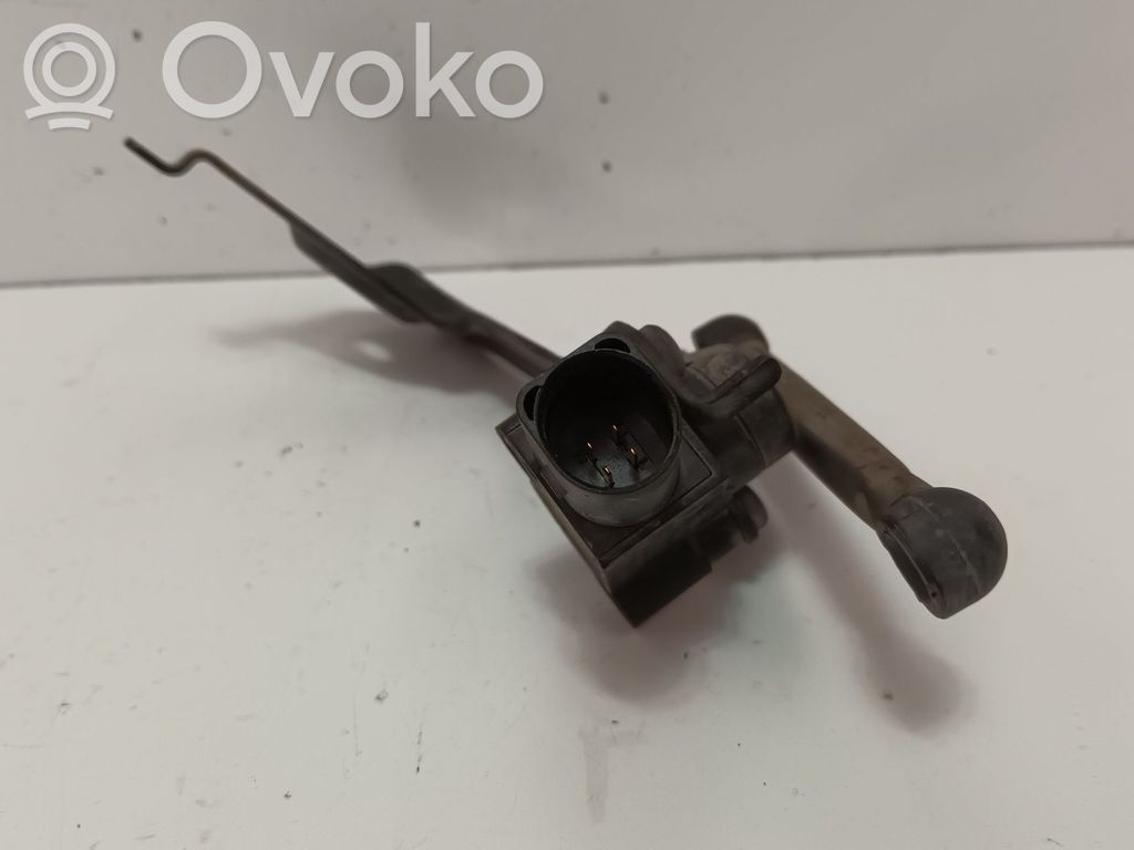 Audi A4 S4 B8 8K Senzor 