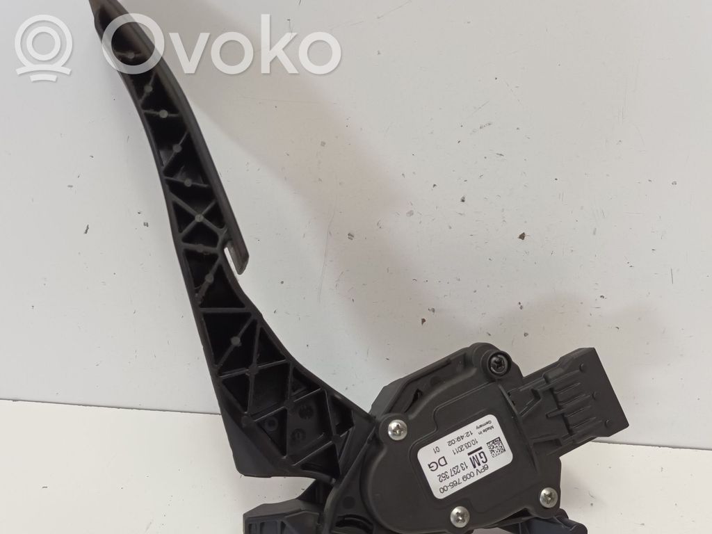 Gaspedalsensor elektrisch   13237352