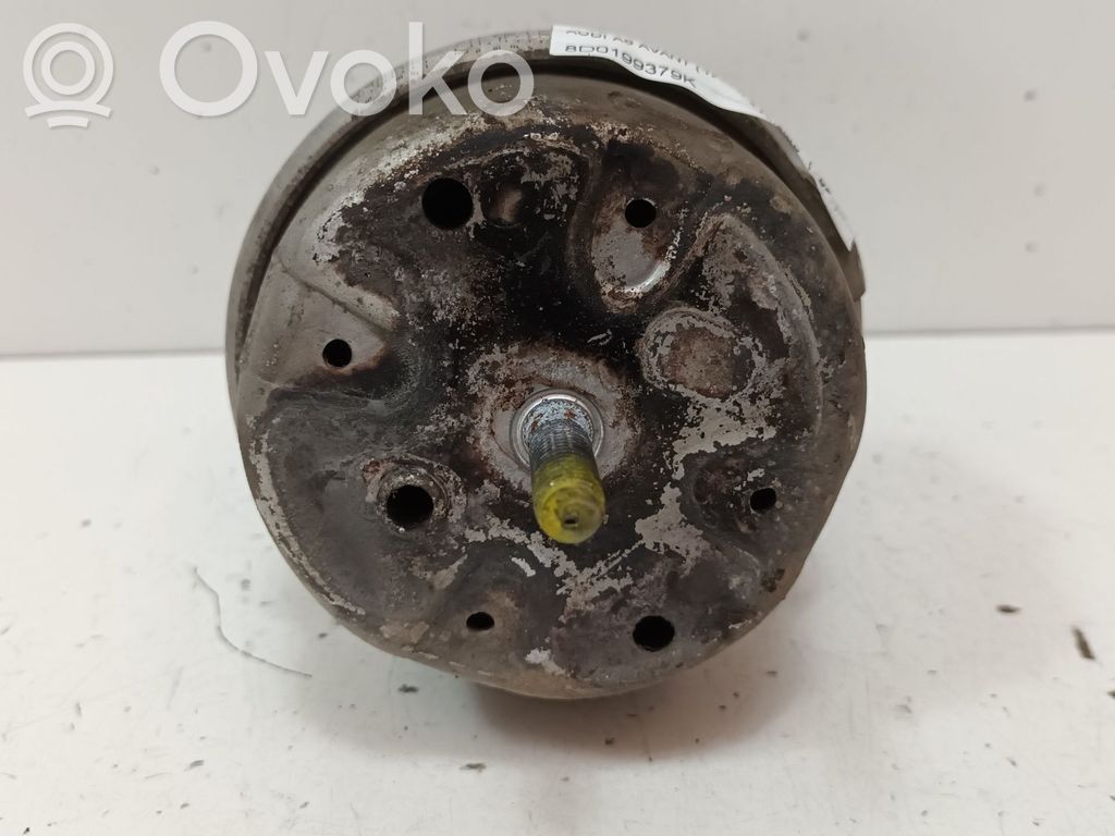 Soporte de montaje del motor   8D0199379K