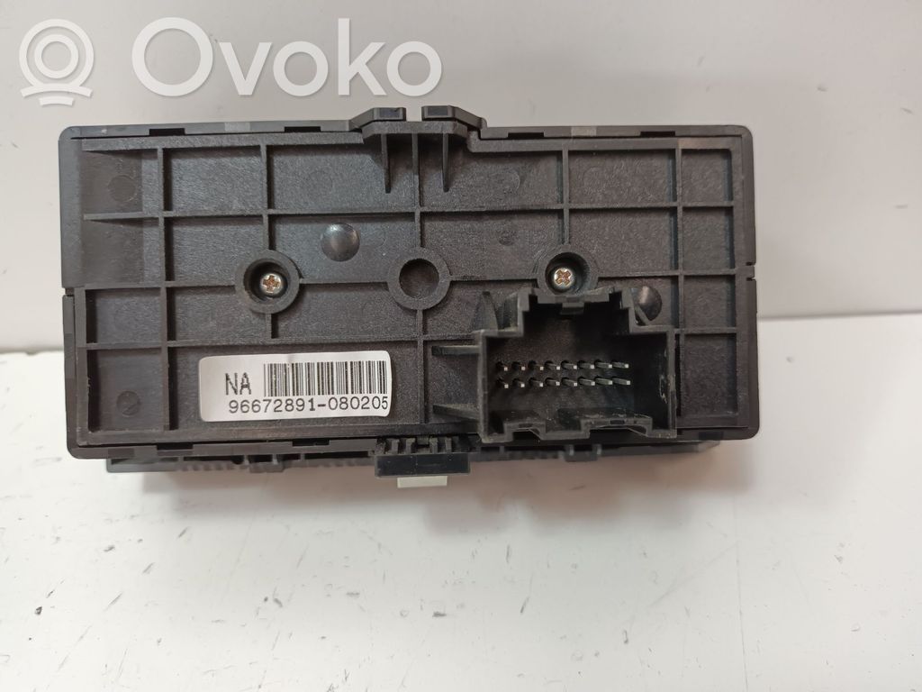 Light switch   96672891