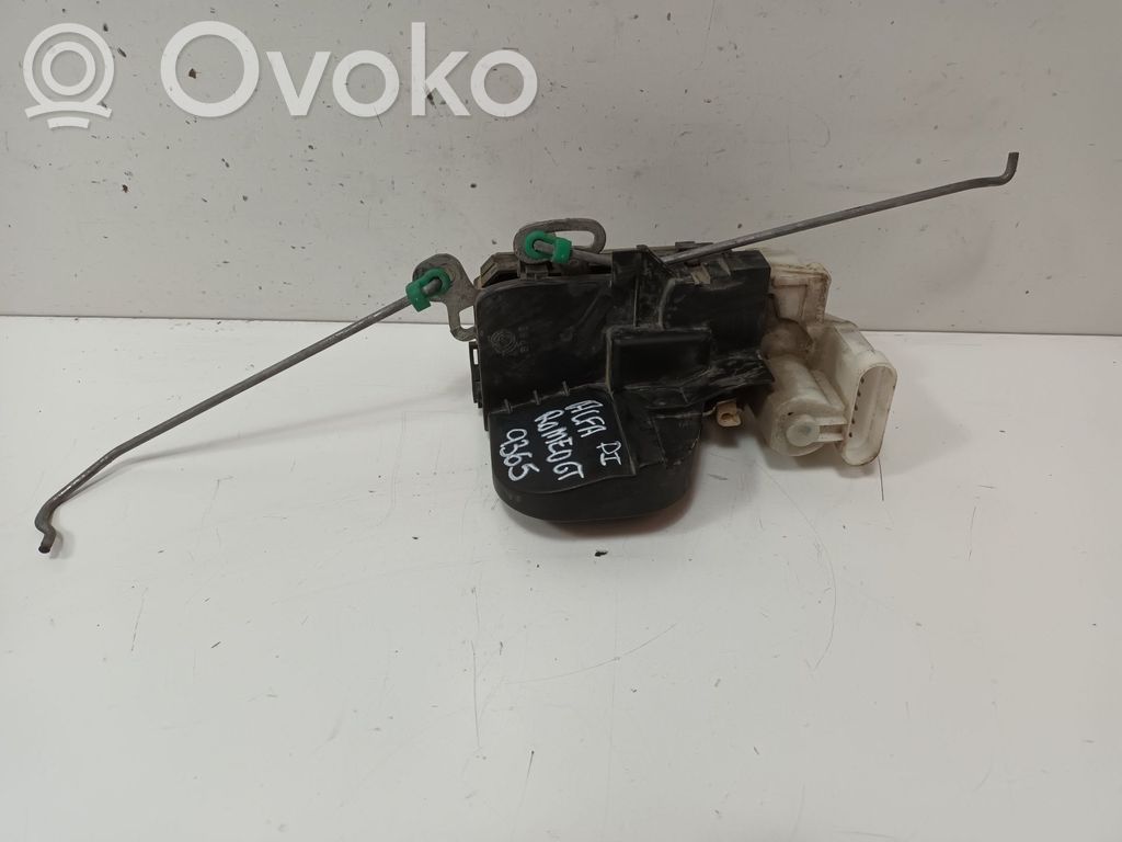 Alfa Romeo GT Etuoven lukko