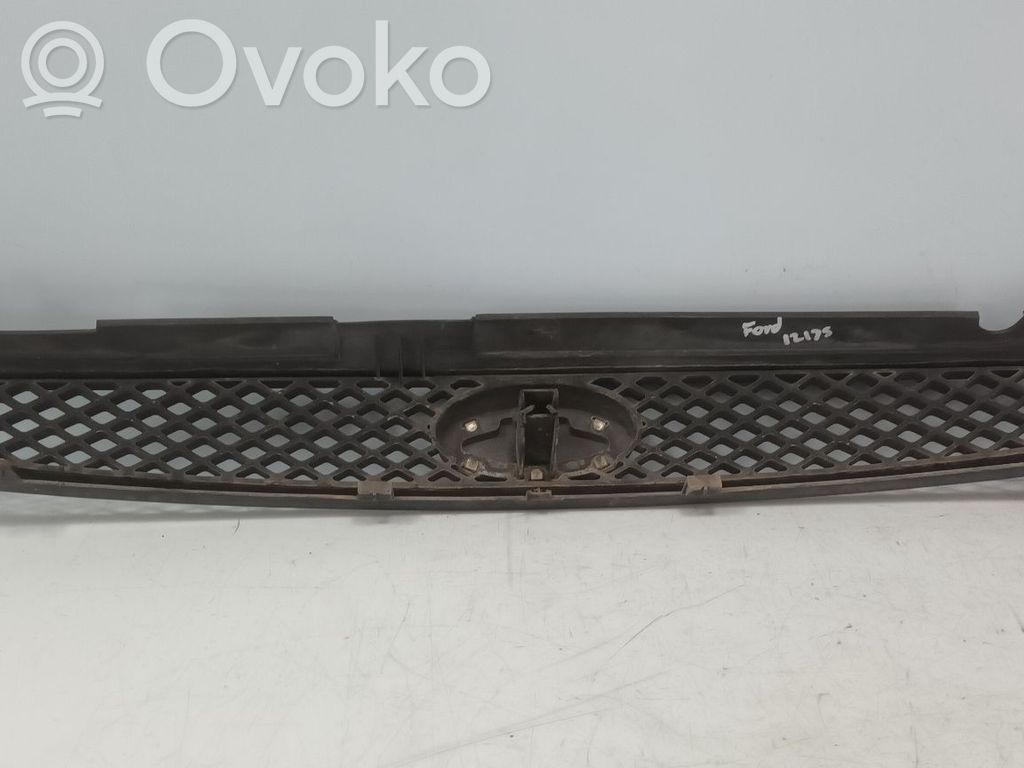 Ford Fiesta Priekšējais režģis 