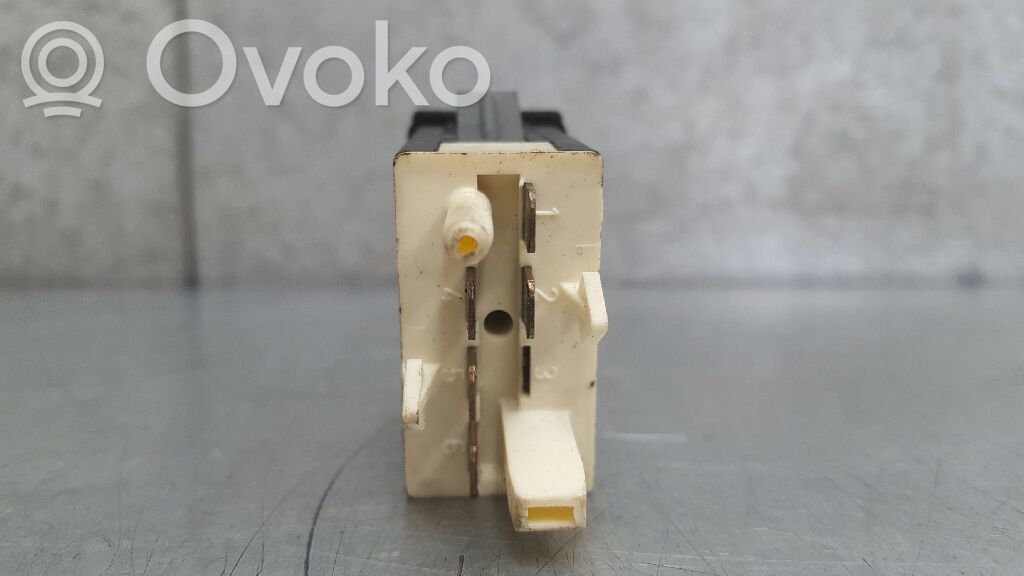 Audi A8 S8 D2 4D Muut kytkimet/nupit/vaihtimet