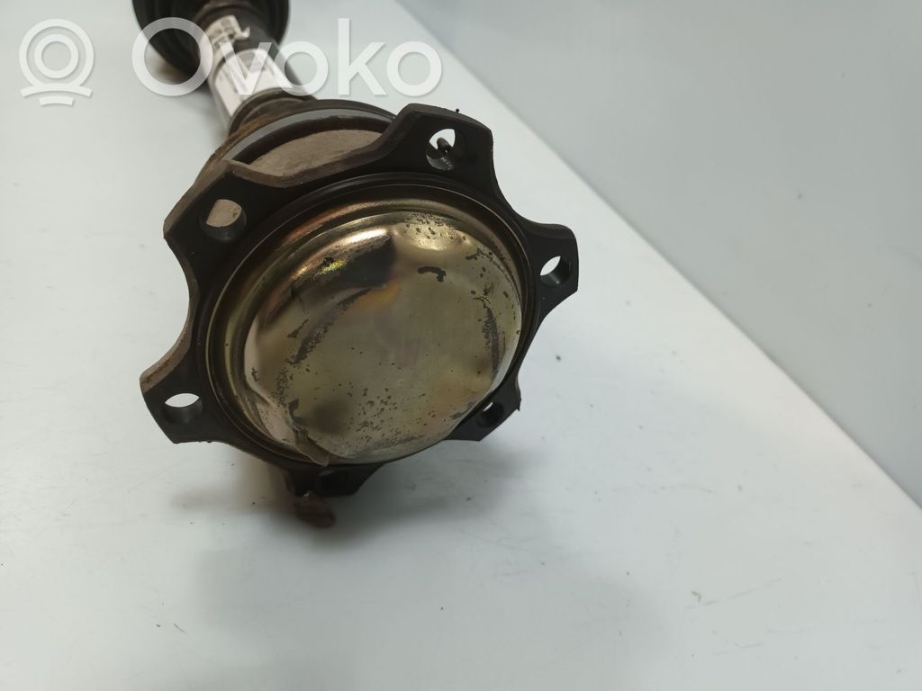 Eje de transmisión delantero   8D0407271AK