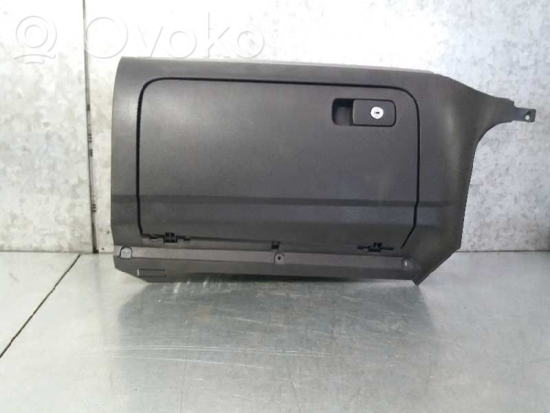 Guantera   5K1858365C