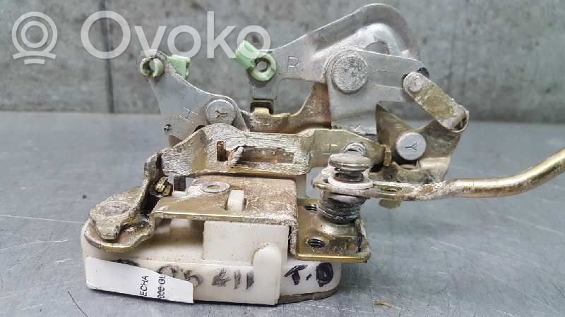 Cerradura de puerta trasera   MB546534