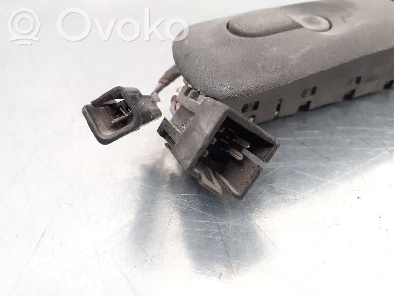 Opel Omega B1 Electric window control switch 