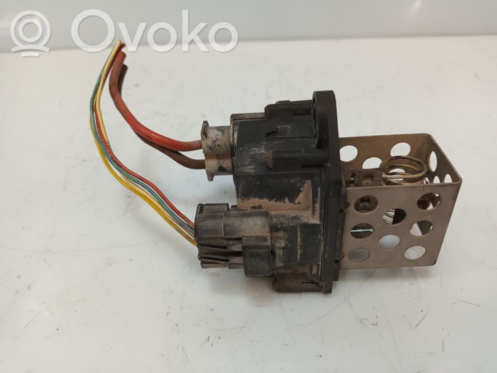 Citroen C4 I Lämpöpuhaltimen moottorin vastus 