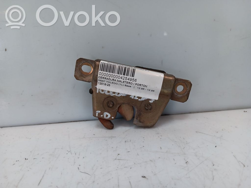 Seat Toledo I (1L) Serrure de loquet coffre