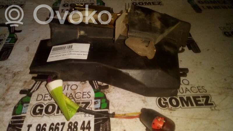 Front door lock   1043285