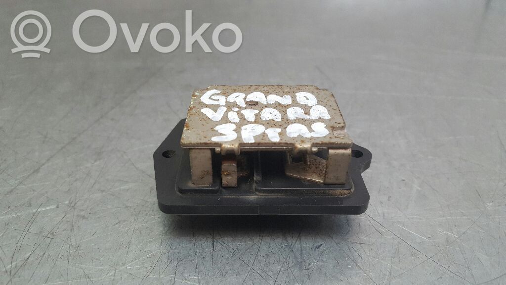 Rezystor / Opornik dmuchawy nawiewu   NBK355