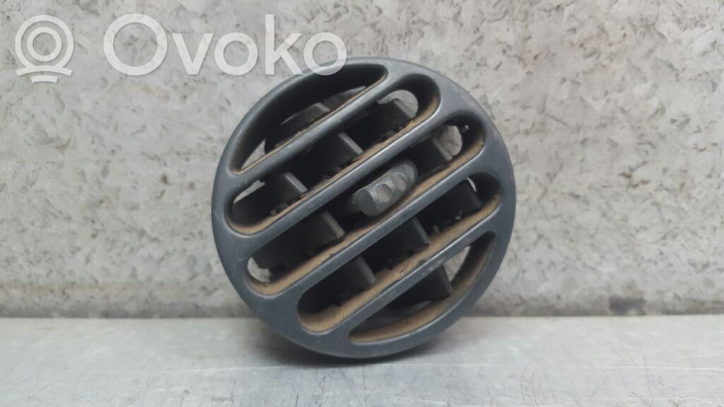 Rejilla de ventilación central del panel   223708FF