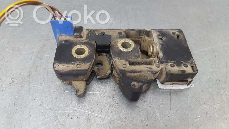 Ford Mondeo MK I Încuietoare portbagaj 