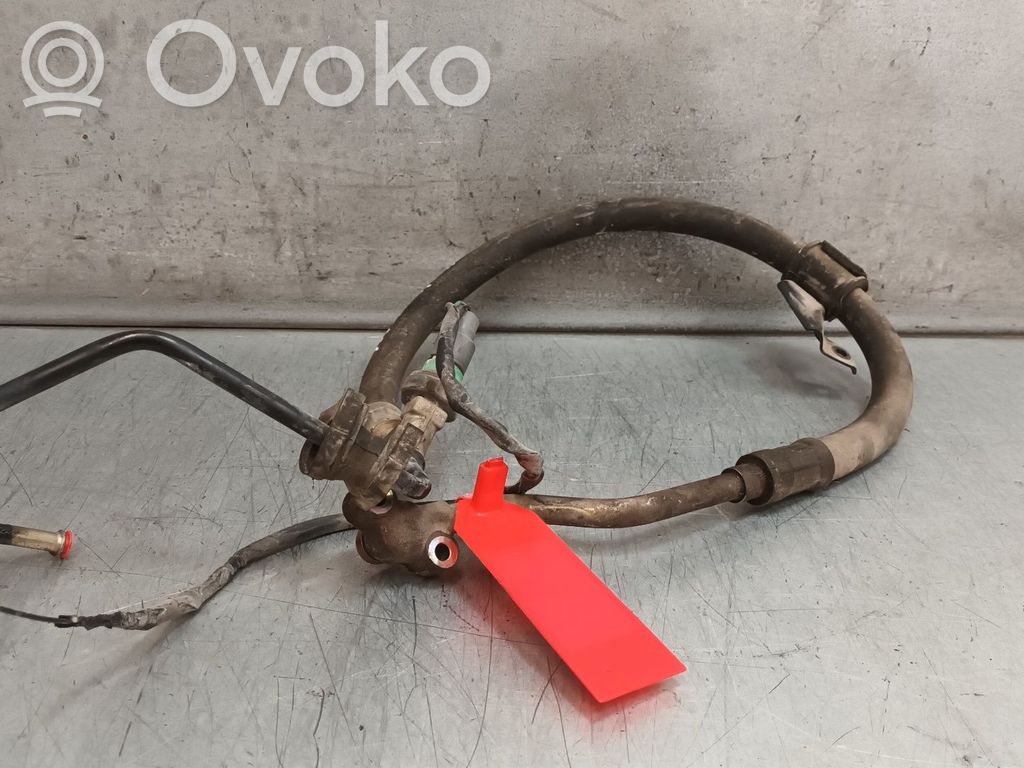 Ohjaustehostimen letkusto
