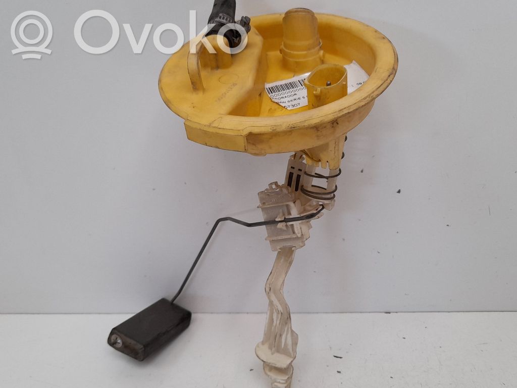 BMW 5 E39 Pompe à carburant 