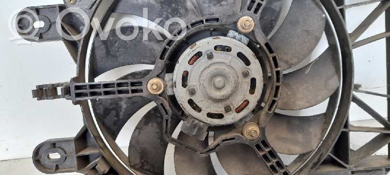 Fiat Punto (188) Elektryczny wentylator chłodnicy 