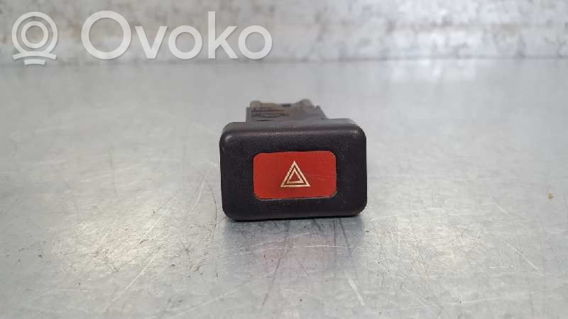 Botón interruptor de luz de peligro