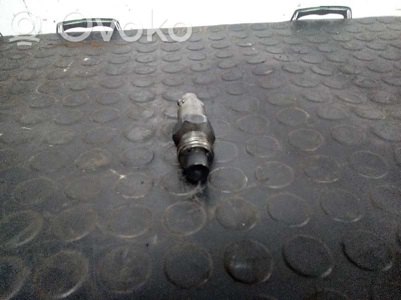 Volvo S40, V40 Wtryskiwacz paliwa 