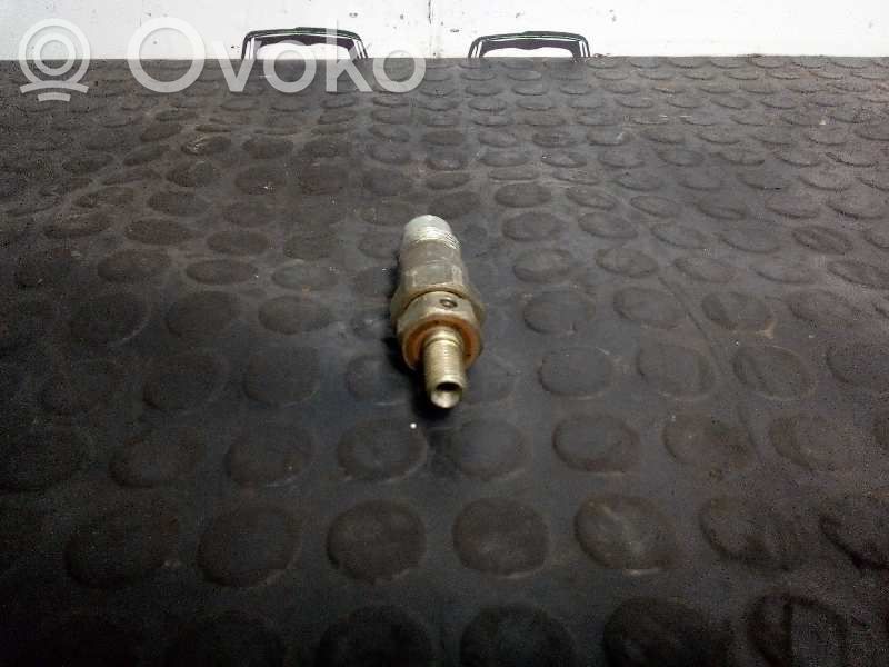 Nissan Almera Wtryskiwacz paliwa 