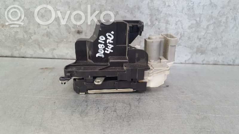 Fiat Doblo Zamek drzwi bocznych / przesuwnych 