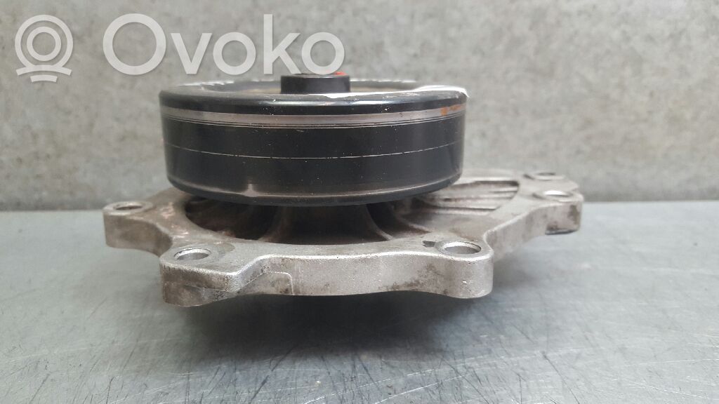 Toyota Avensis T250 Pompa wody 