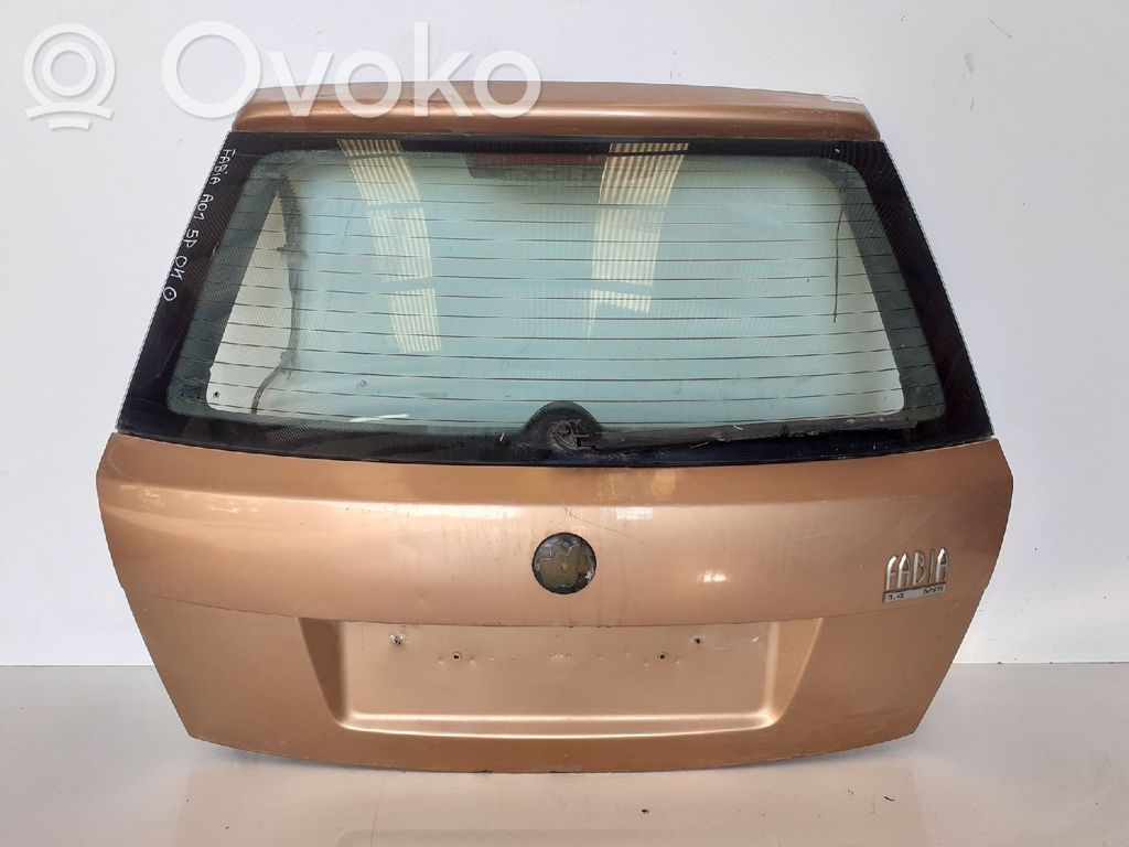 Skoda Fabia Mk1 (6Y) Takaluukun/tavaratilan kansi 