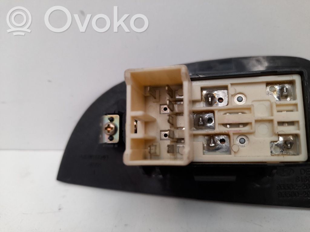 Interruptor del elevalunas eléctrico   935762D000