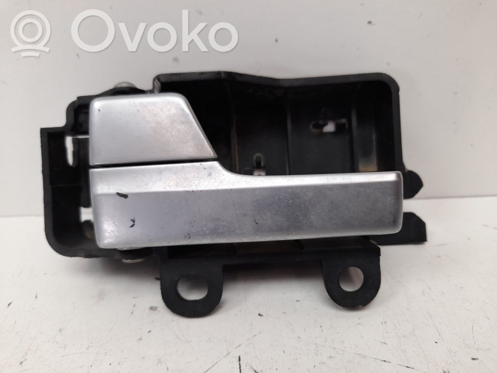 Etuoven sisäkahva   3M51R22601BB