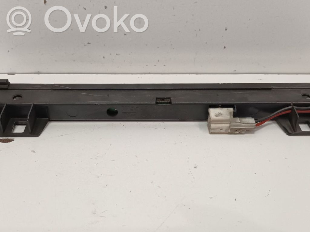 Nissan Almera N16 Luce d’arresto centrale/supplementare