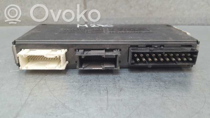 Otras unidades de control/módulos   61358352057