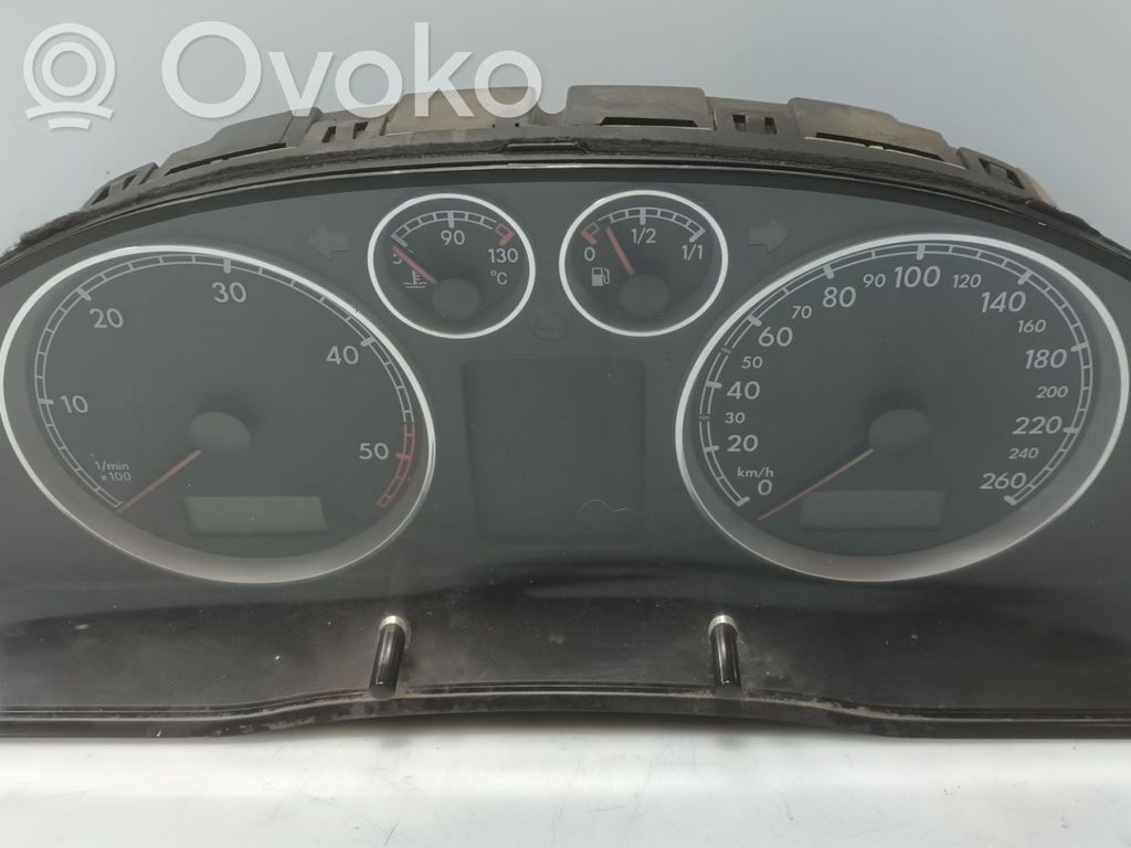 Volkswagen PASSAT B5.5 Tachimetro (quadro strumenti) 
