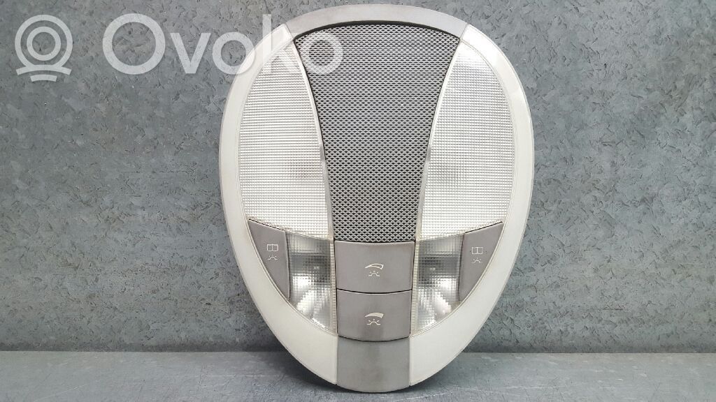 Etuistuimen valo   2118202001