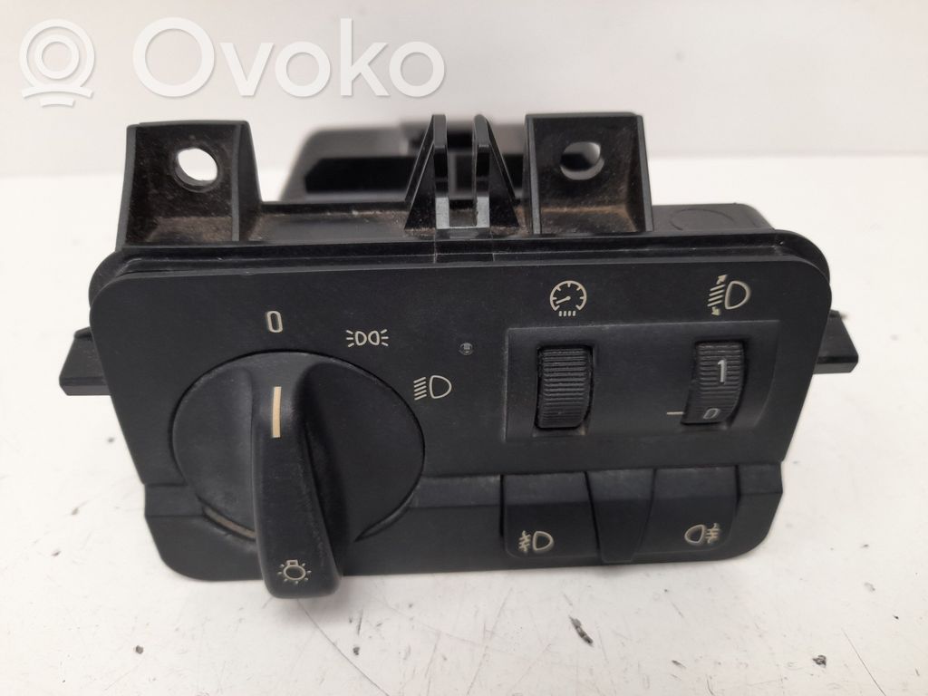 Light switch   61316907947