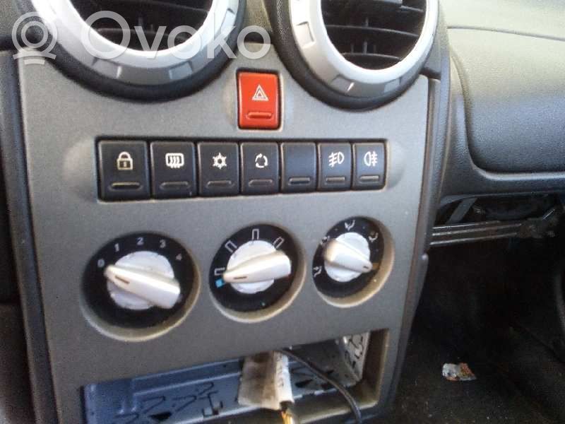 Climate control unit   CPR25MY04