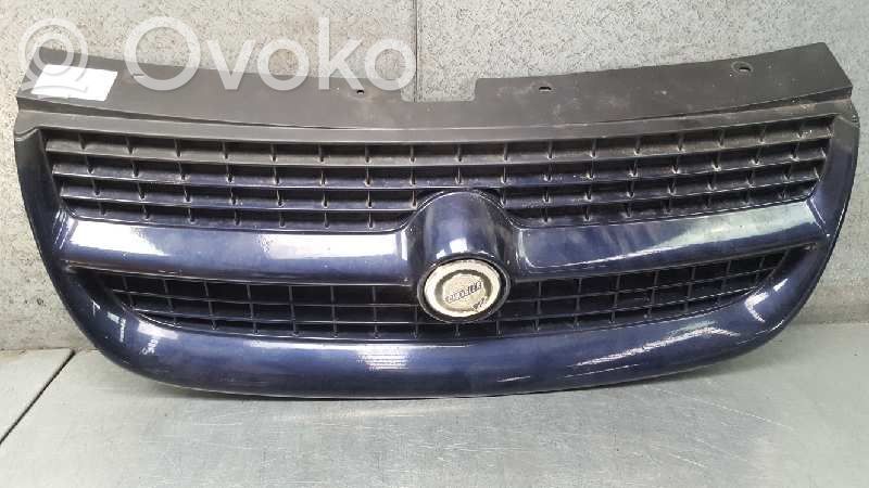 Chrysler Stratus Atrapa chłodnicy / Grill 
