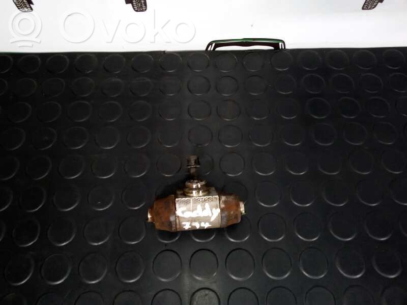 Volkswagen Caddy Tylny cylinder hamulcowy 