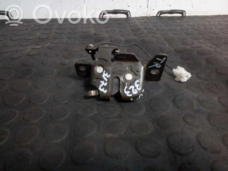 Mazda 323 Serrure de loquet coffre