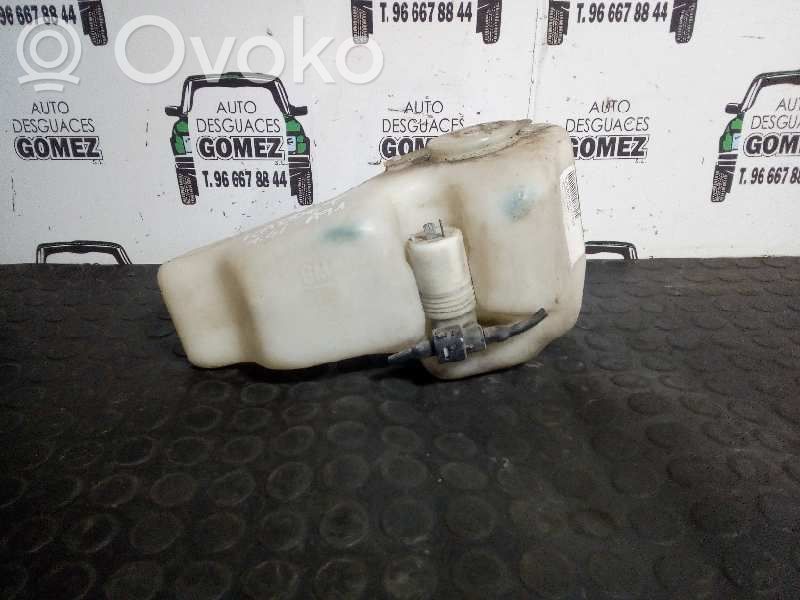 Opel Kadett E Serbatoio/vaschetta liquido lavavetri parabrezza