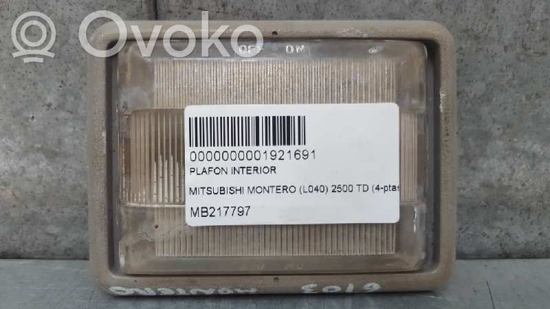 Mitsubishi Montero Lampă scaun față 