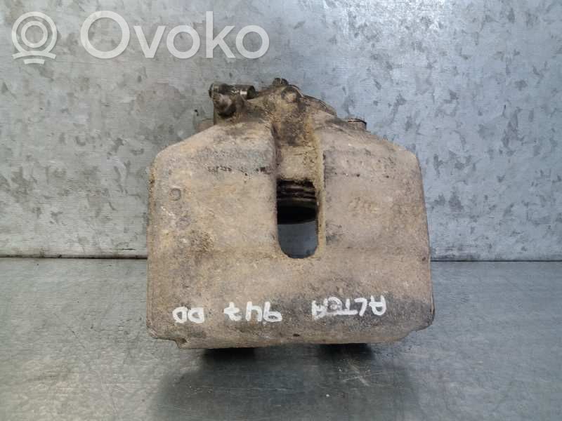 Seat Altea Zacisk hamulcowy przedni
