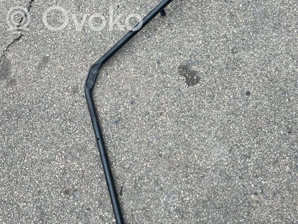 BMW 5 E60 E61 Muu moottoritilan osa 