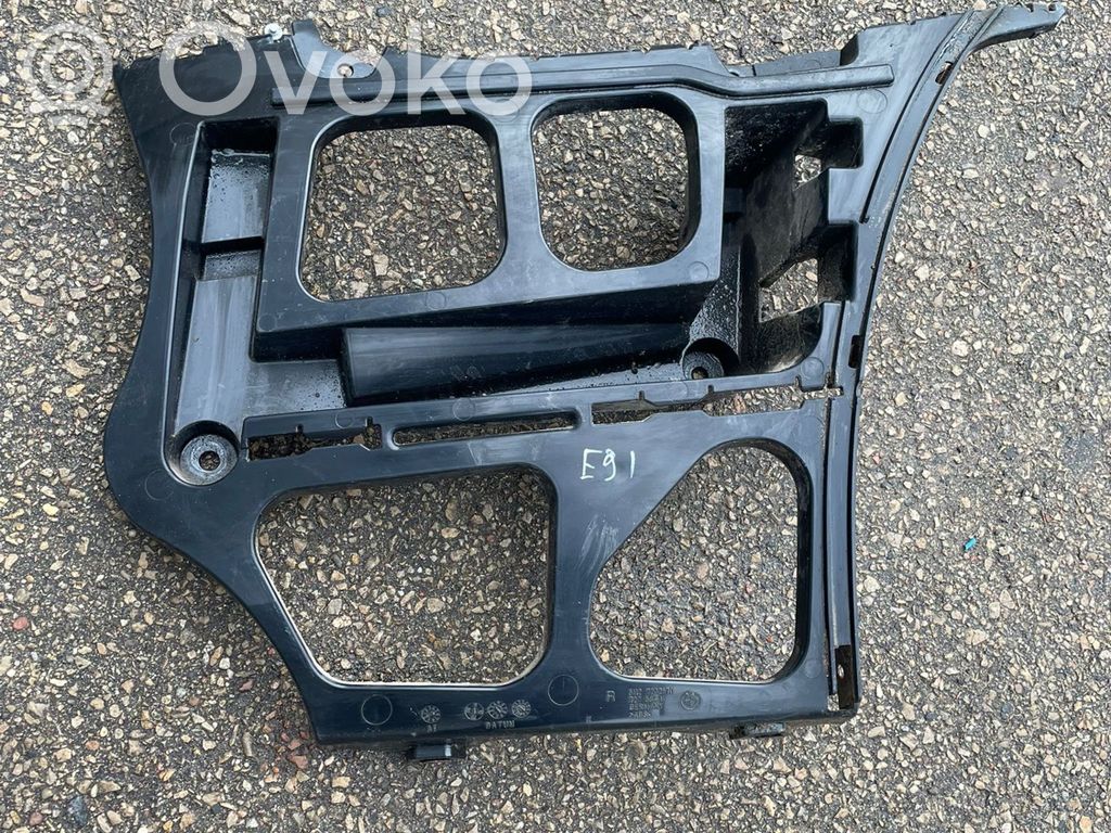 BMW 3 E90 E91 Takapuskurin kannake 