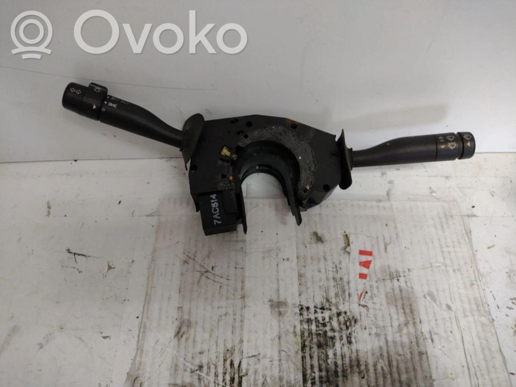 Ford Fiesta Przyciski multifunkcyjne 