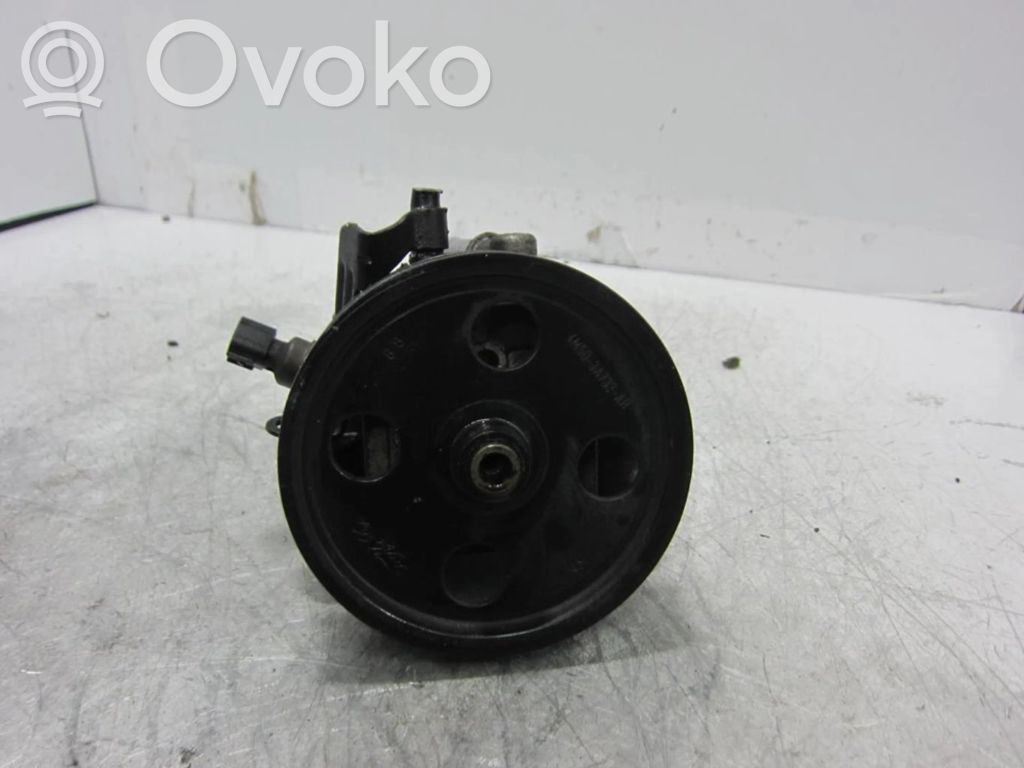 Ford Focus Ohjaustehostimen pumppu 