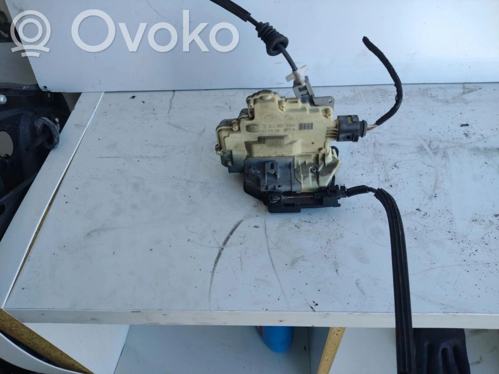 Volkswagen PASSAT Serratura portiera anteriore 