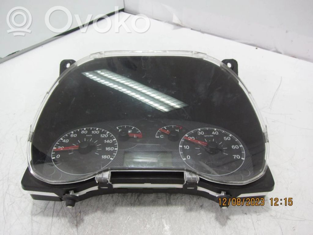Fiat Punto (199) Tachimetro (quadro strumenti)