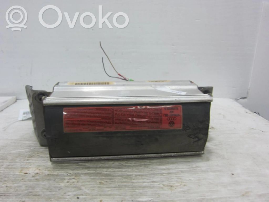 Etuoven turvatyyny   8L0880202B